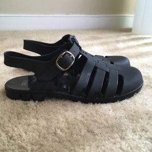 NEW Matte black jelly sandals w/ adjustable strap